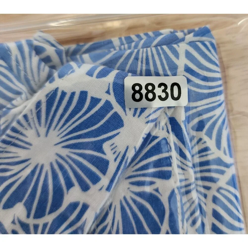 Laguna Blue Floral Short Sleeve Button Down Hawaiian‎ Shirt Size L Cotton Blend